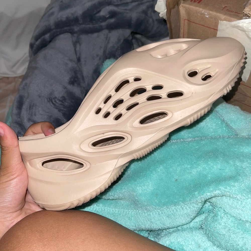 Yeezy foam runners